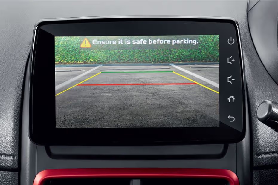 imgi_30_proton-saga-parking-assist-236003